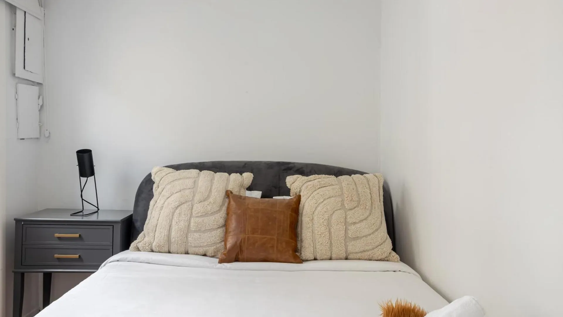 Bright 2Br In Plateau Mont Royal Downtown Zb5 Apartment Montreal