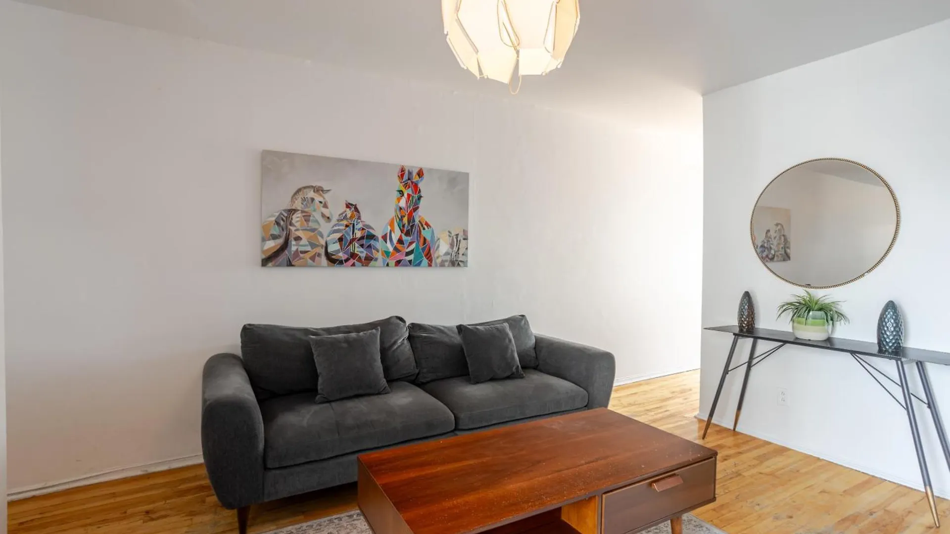 Bright 2Br In Plateau Mont Royal Downtown Zb5 Apartment Montreal