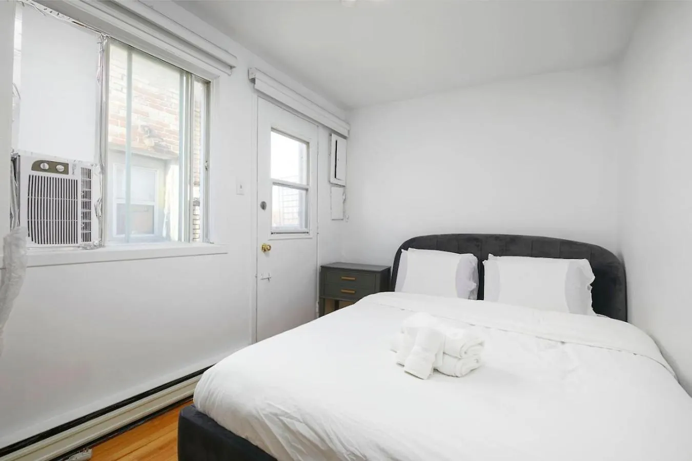 Bright 2Br In Plateau Mont Royal Downtown Zb5 Apartment Montreal